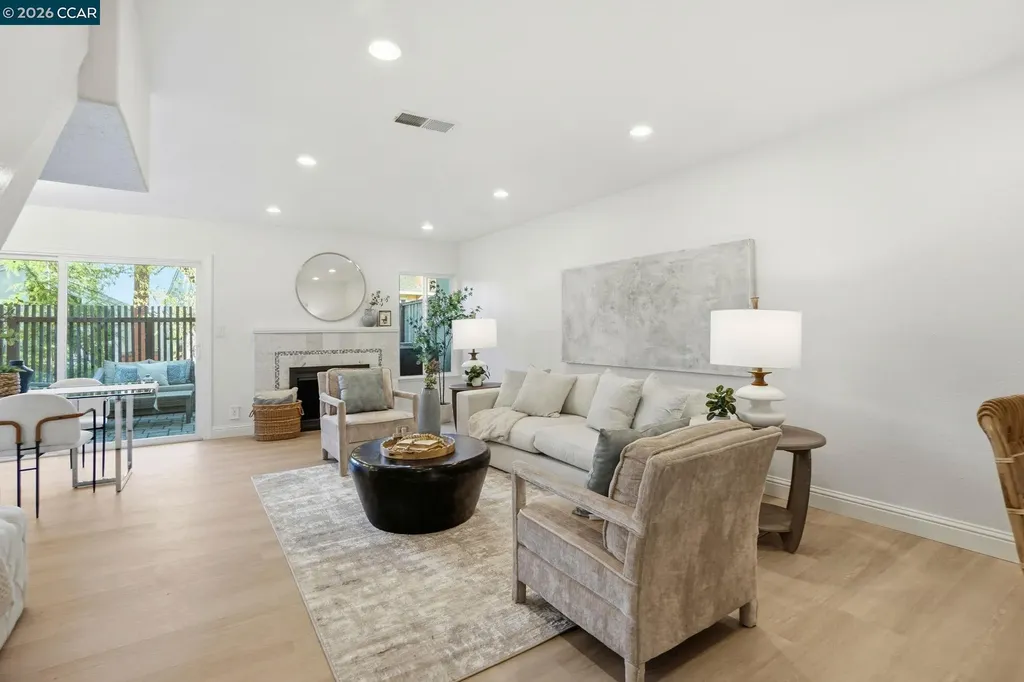 208 Siskiyou Court Walnut Creek CA 94598