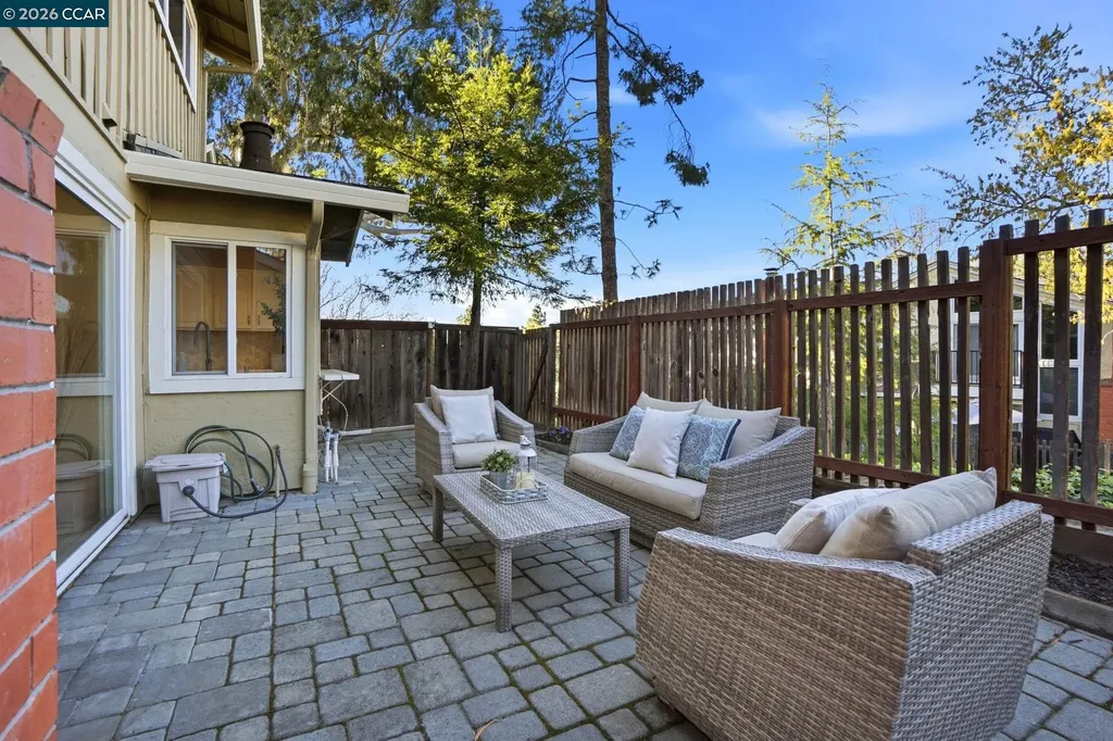 208 Siskiyou Court Walnut Creek CA 94598