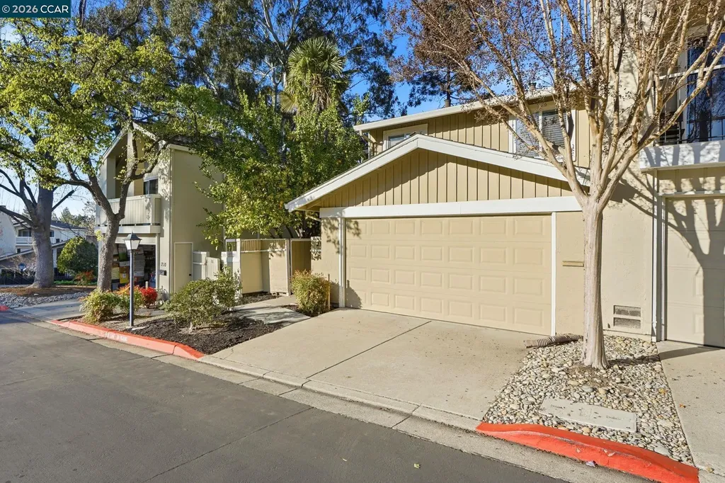 208 Siskiyou Court Walnut Creek CA 94598