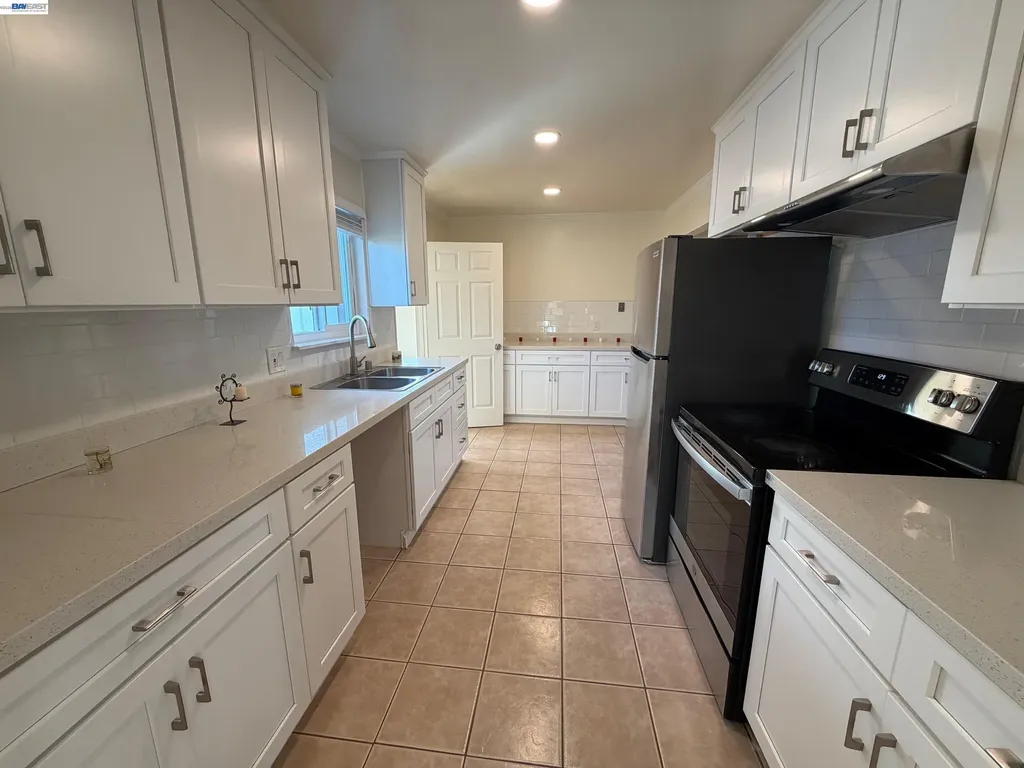 820 Island Drive Alameda CA 94502