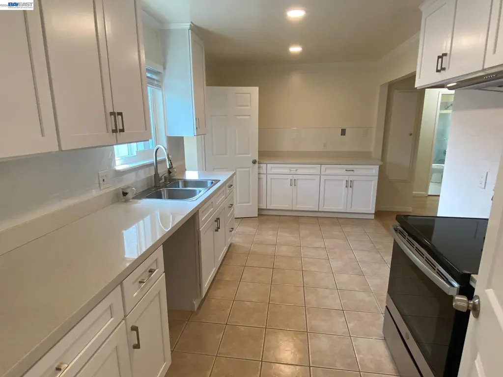 820 Island Drive Alameda CA 94502