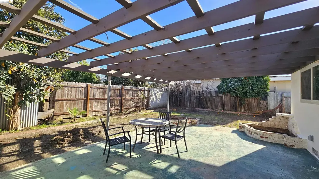 95 Leland Road Pittsburg CA 94565