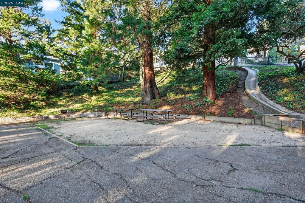 230 Fairlawn Drive Berkeley CA 94708