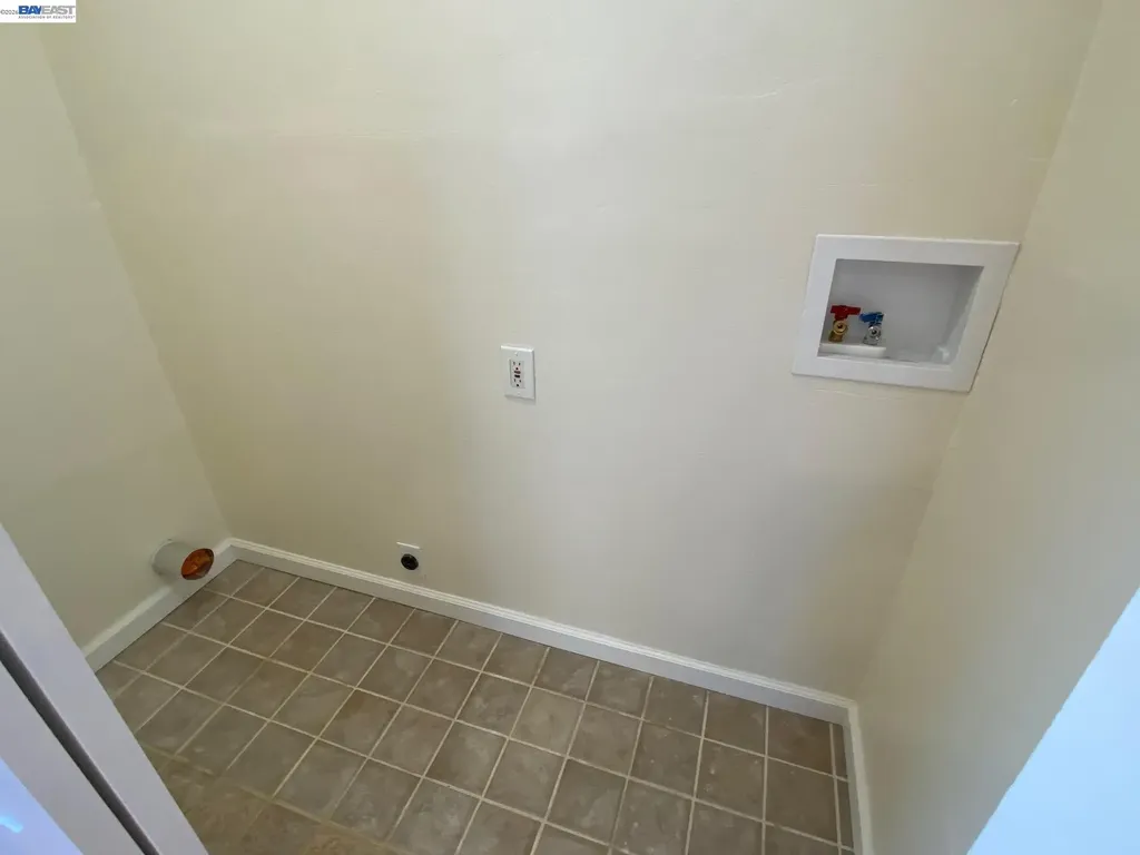 820 Island Drive Alameda CA 94502