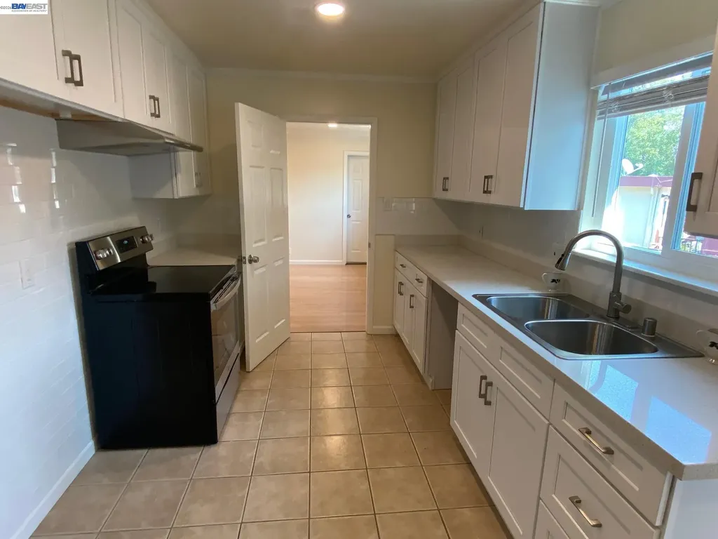 820 Island Drive Alameda CA 94502