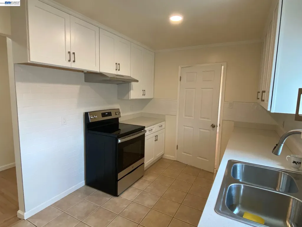 820 Island Drive Alameda CA 94502