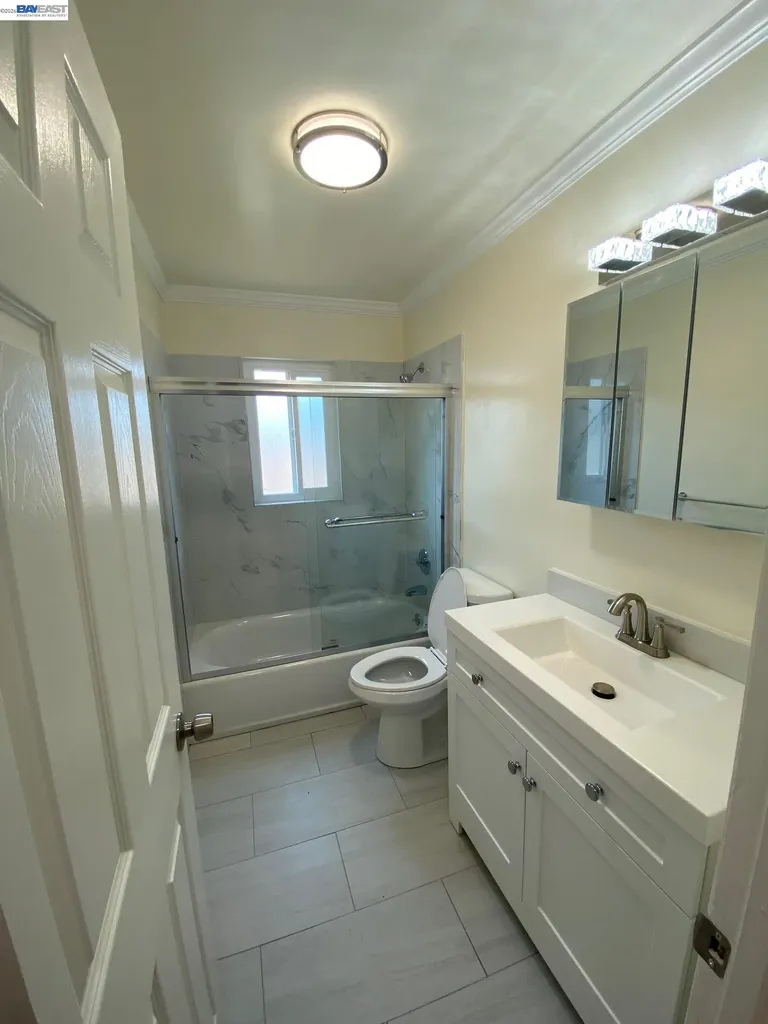 820 Island Drive Alameda CA 94502
