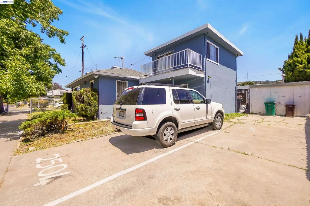 2504 78th Avenue Oakland CA 94605