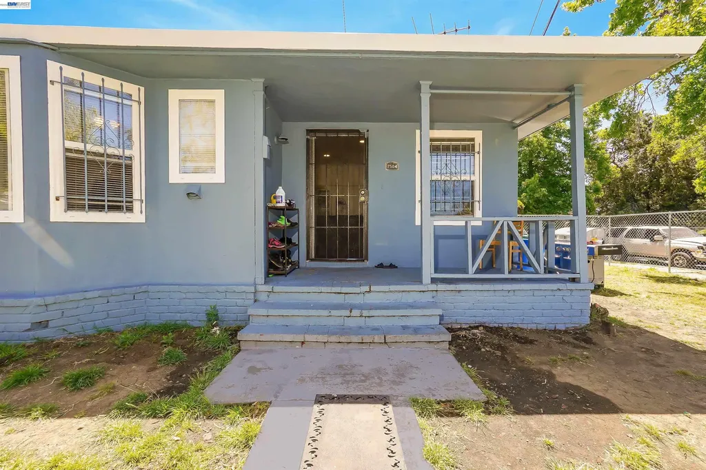 2504 78th Avenue Oakland CA 94605