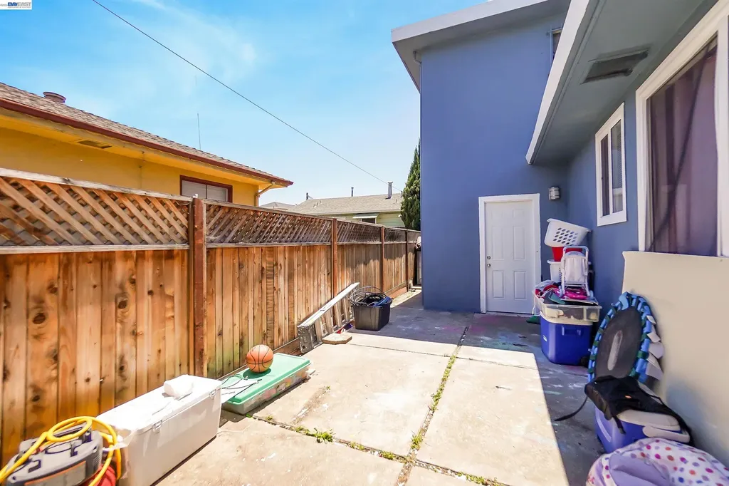 2504 78th Avenue Oakland CA 94605