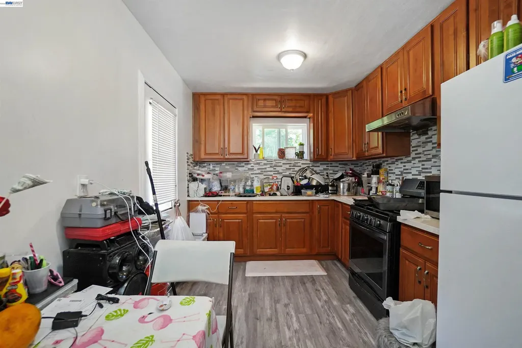 2504 78th Avenue Oakland CA 94605