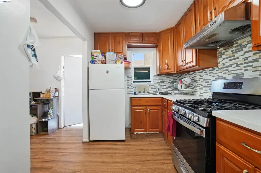2504 78th Avenue Oakland CA 94605