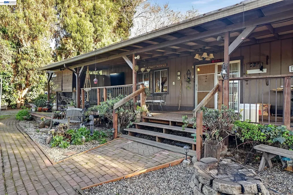 1177 Thiel Road Hayward CA 94544
