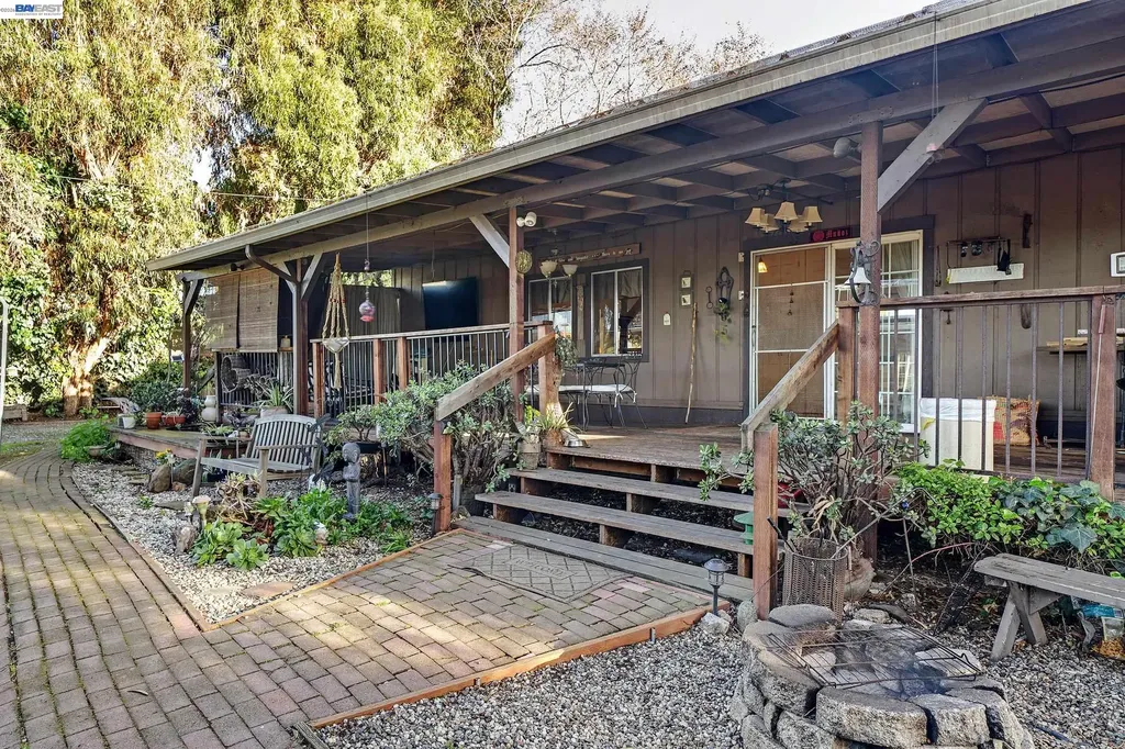 1177 Thiel Road Hayward CA 94544