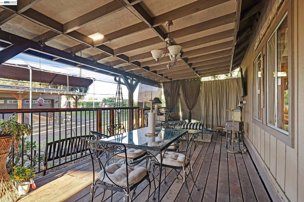 1177 Thiel Road Hayward CA 94544