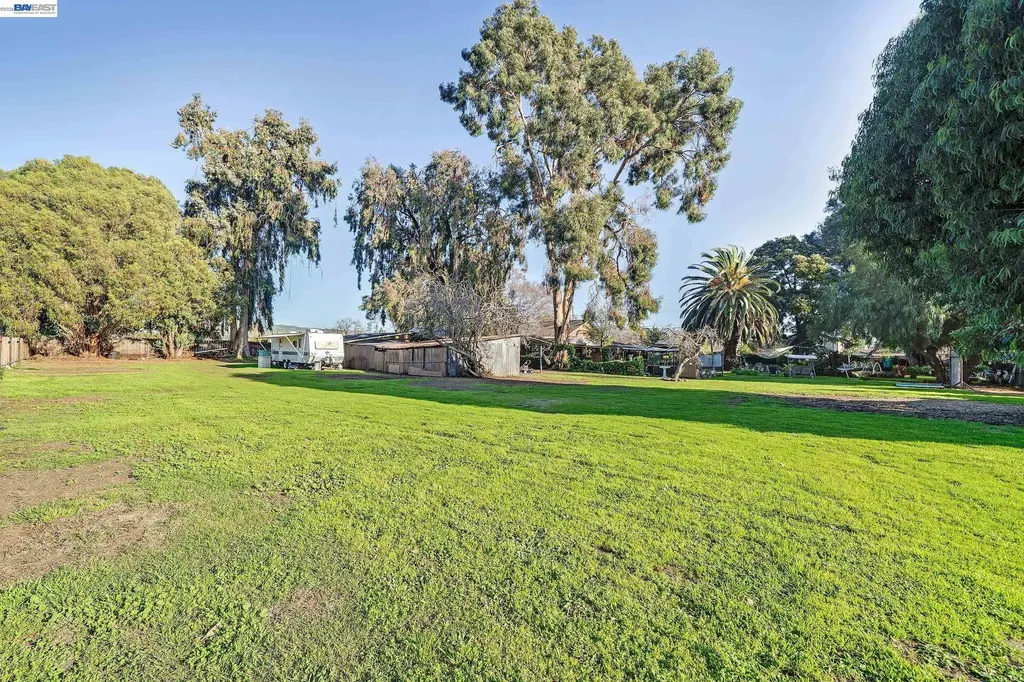 1177 Thiel Road Hayward CA 94544