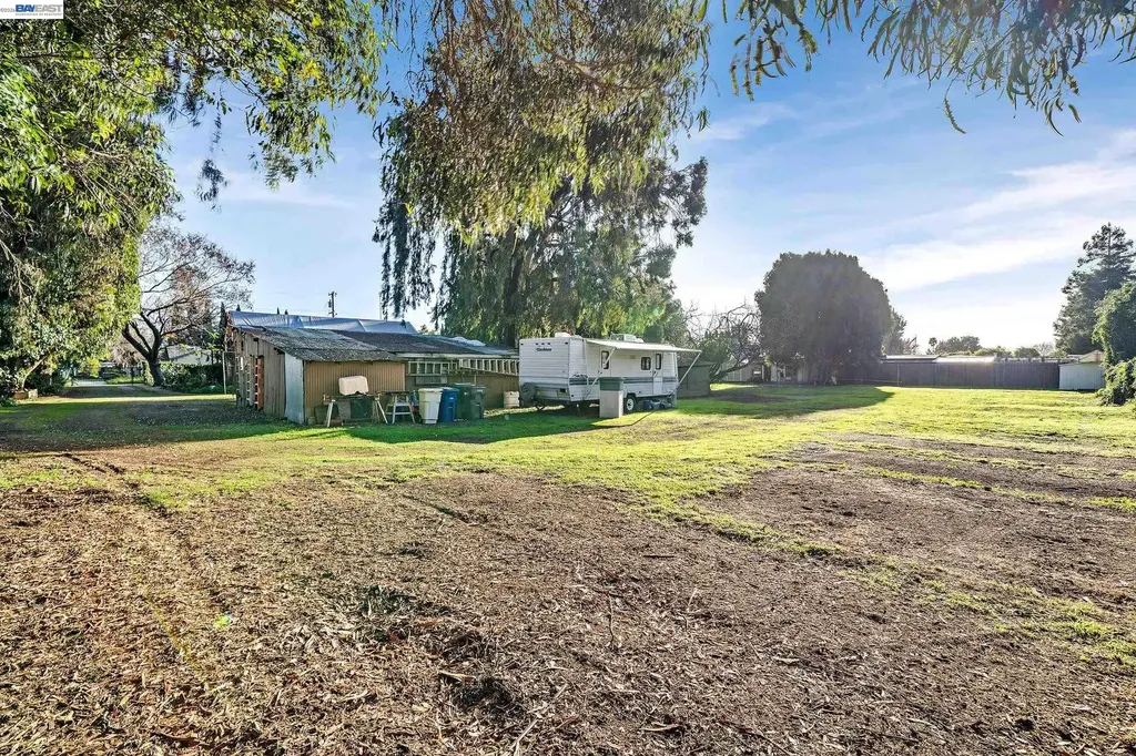 1177 Thiel Road Hayward CA 94544