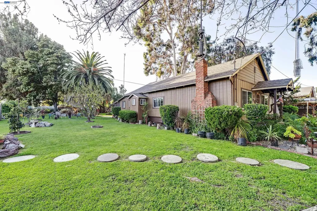 1177 Thiel Road Hayward CA 94544