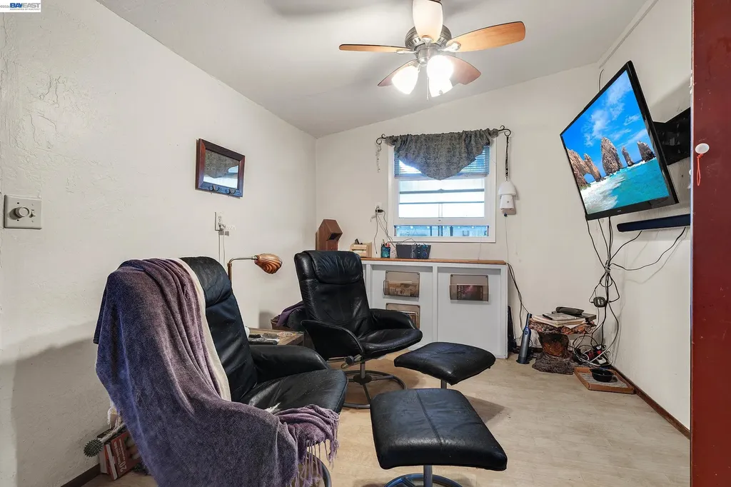 1177 Thiel Road Hayward CA 94544