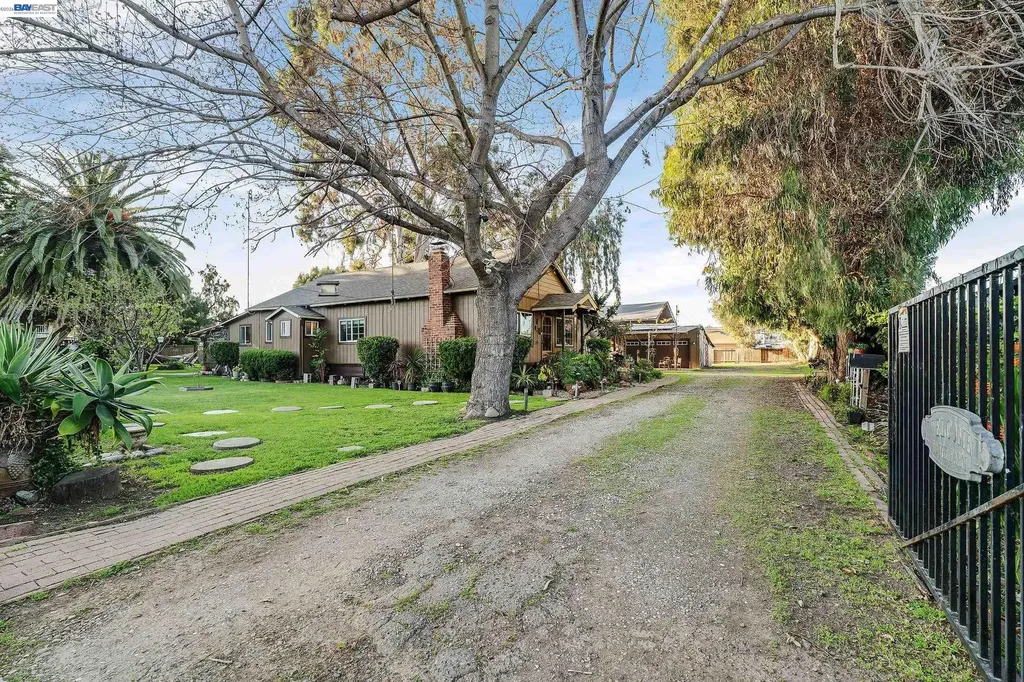 1177 Thiel Road Hayward CA 94544