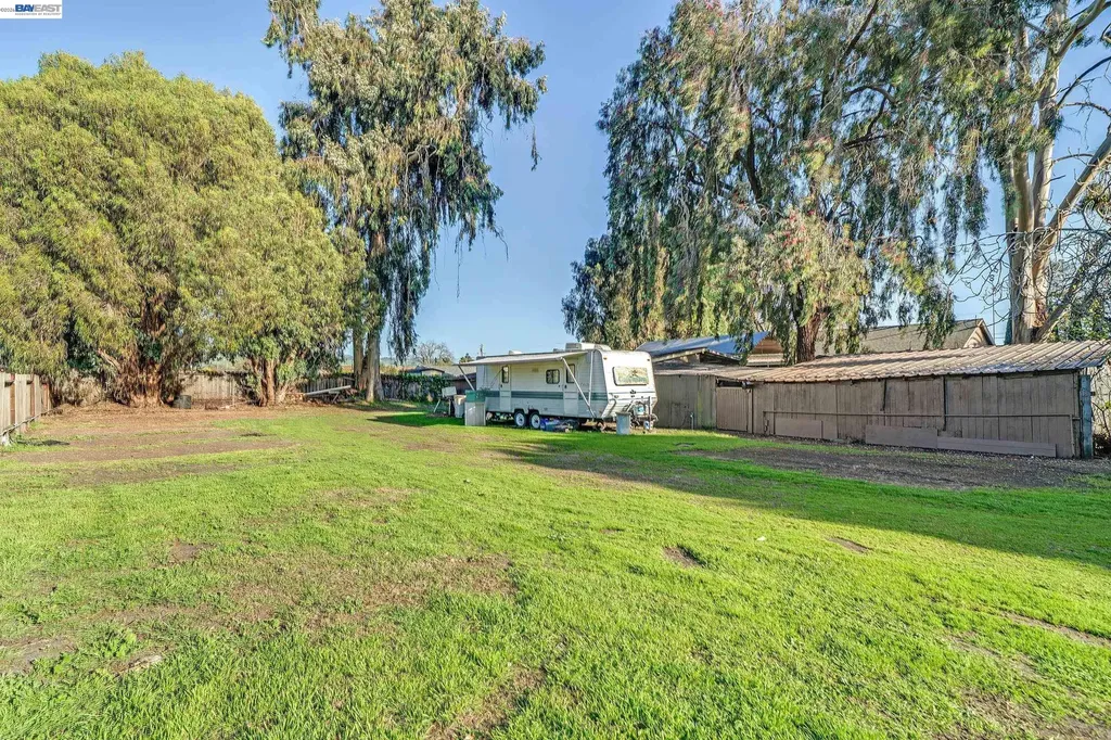 1177 Thiel Road Hayward CA 94544