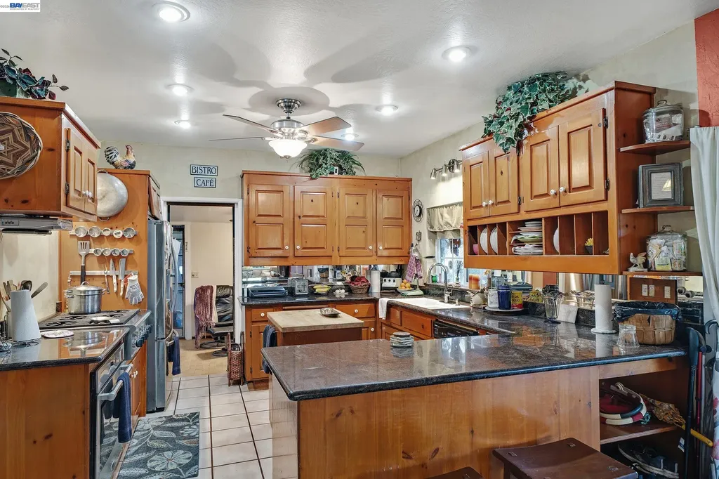 1177 Thiel Road Hayward CA 94544