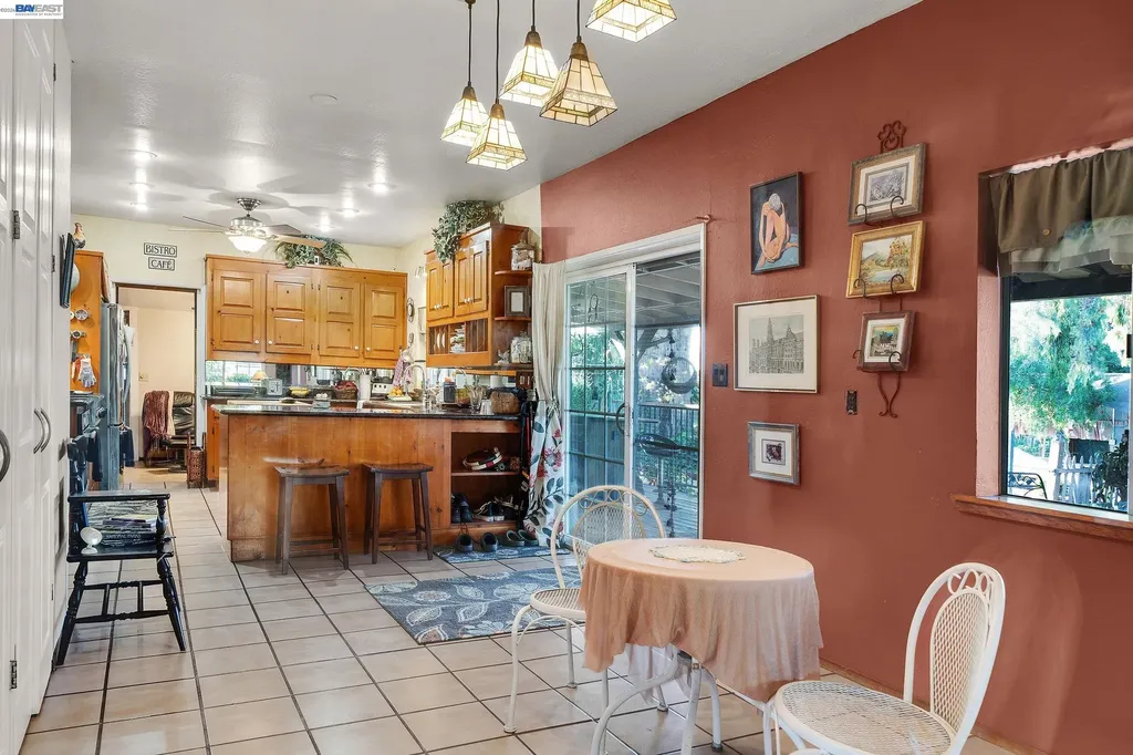 1177 Thiel Road Hayward CA 94544