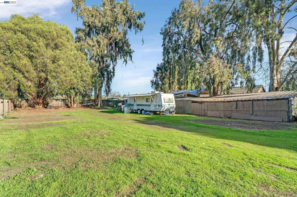 1177 Thiel Road Hayward CA 94544