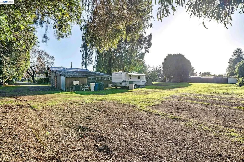 1177 Thiel Road Hayward CA 94544