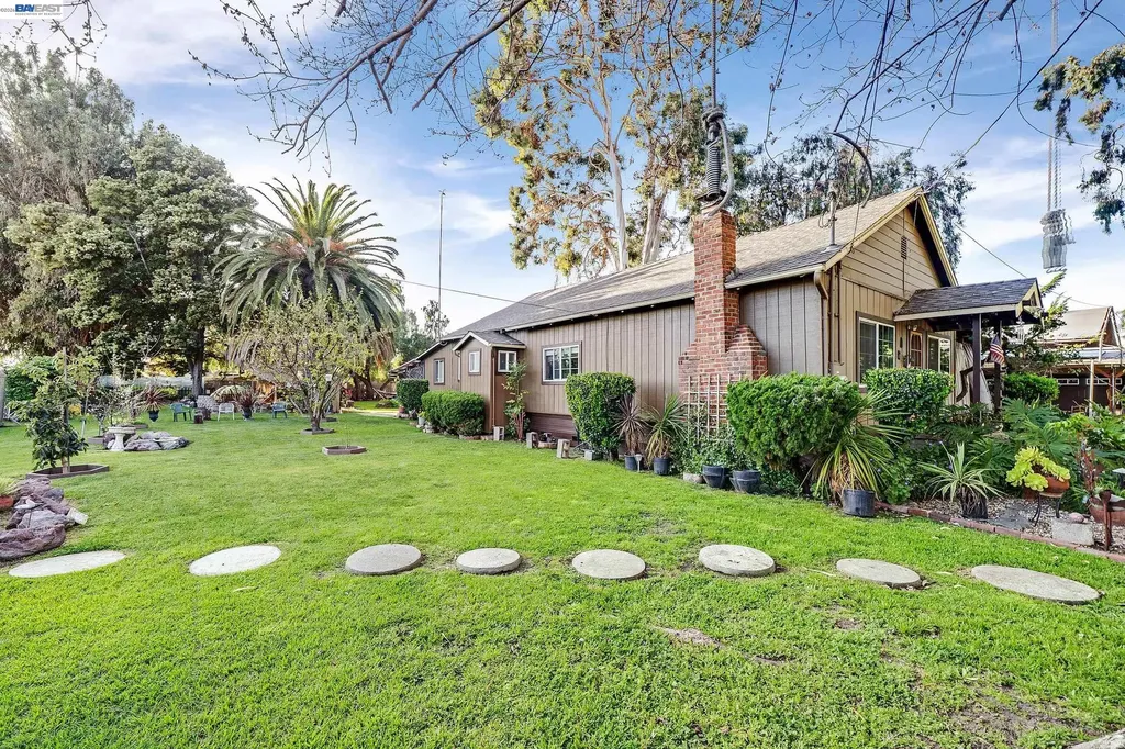 1177 Thiel Road Hayward CA 94544