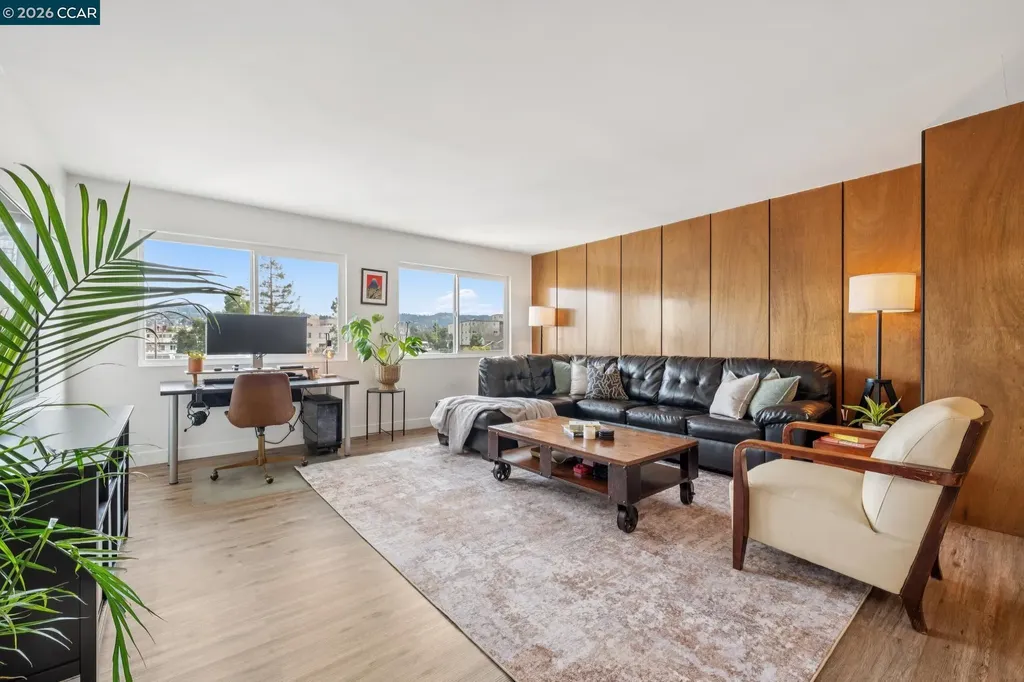 Oakland CA, 360 Vernon Street, Unit 304
