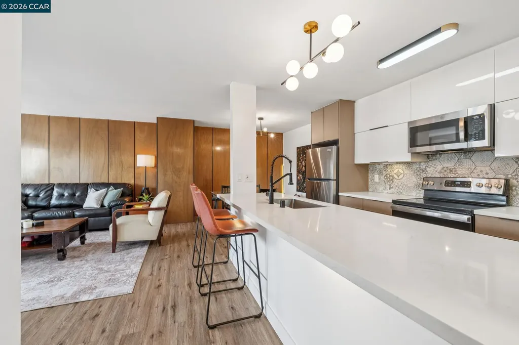360 Vernon Street Oakland CA 94610