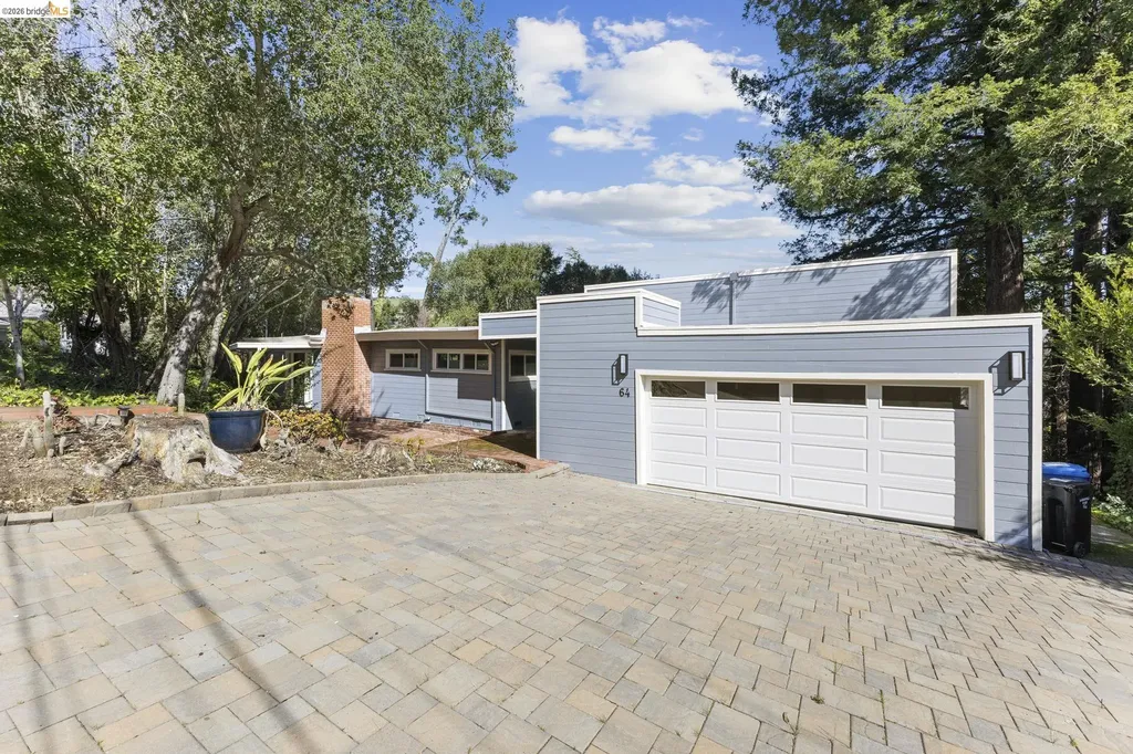 64 Valencia Road Orinda CA 94563