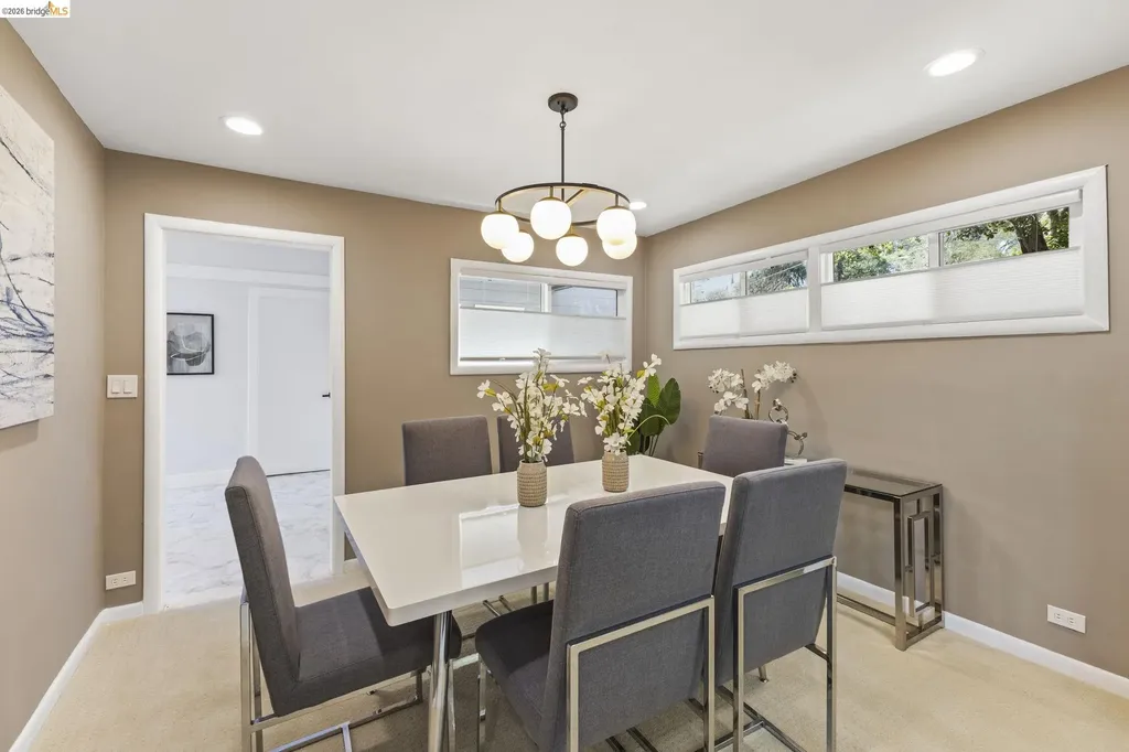 64 Valencia Road Orinda CA 94563