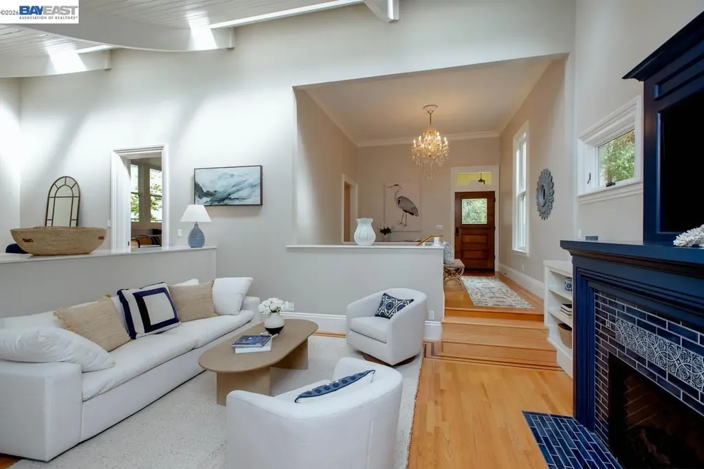 1003 Morton Street Alameda CA 94501