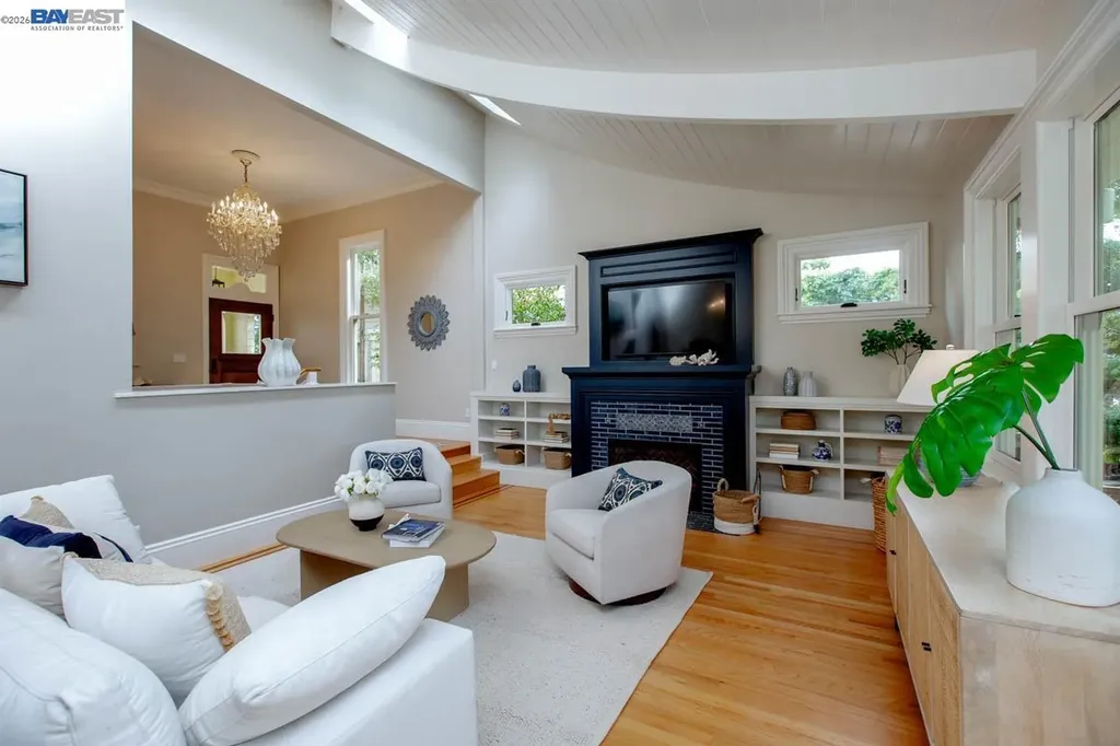 1003 Morton Street Alameda CA 94501