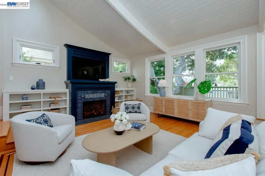 1003 Morton Street Alameda CA 94501