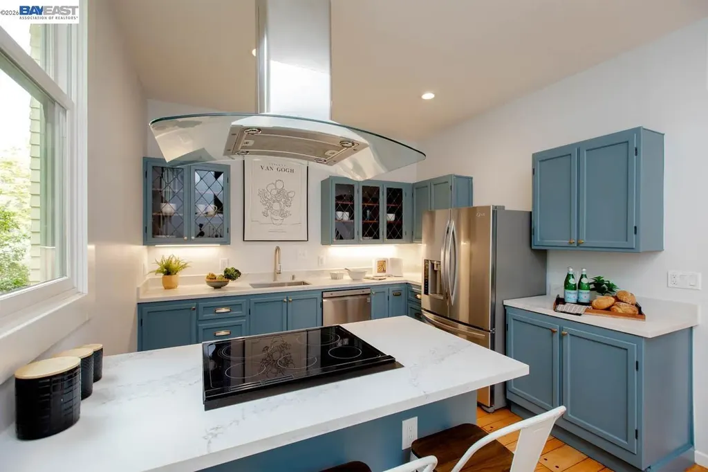 1003 Morton Street Alameda CA 94501