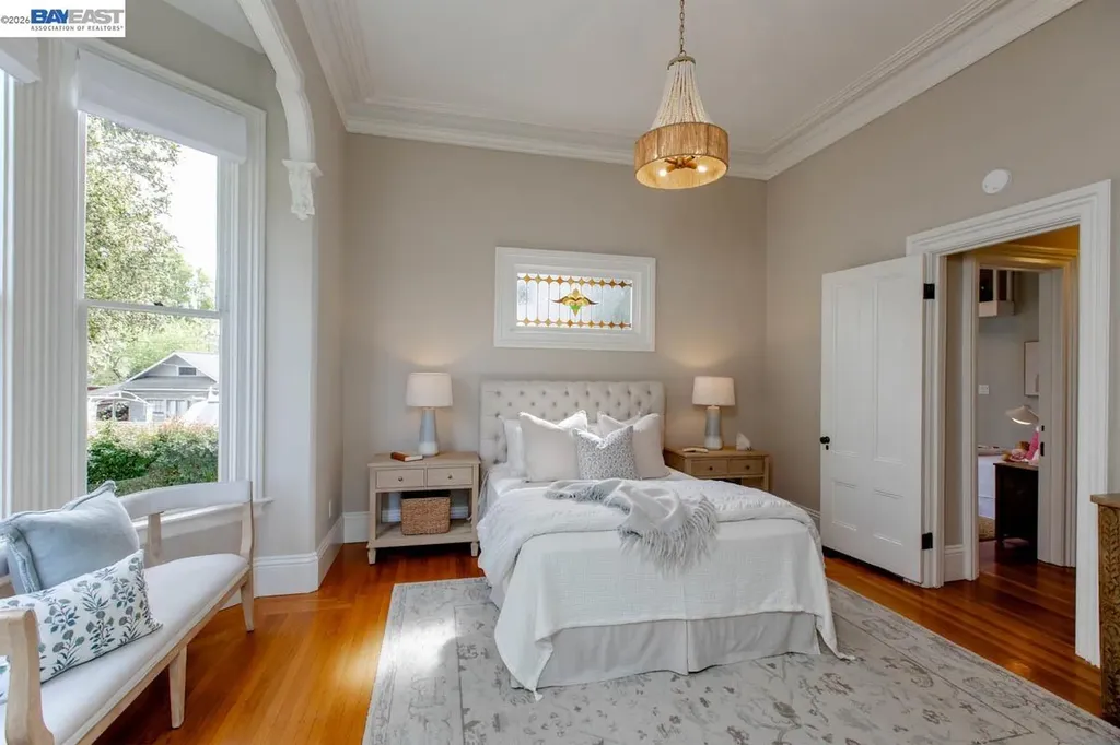 1003 Morton Street Alameda CA 94501