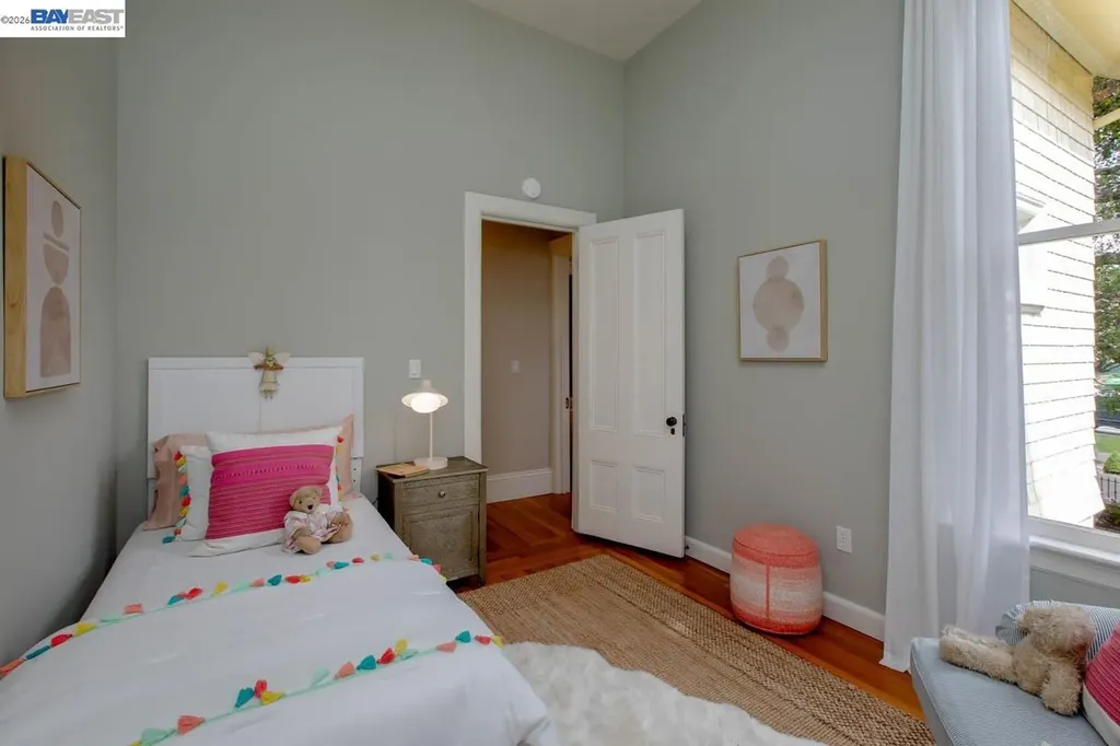 1003 Morton Street Alameda CA 94501