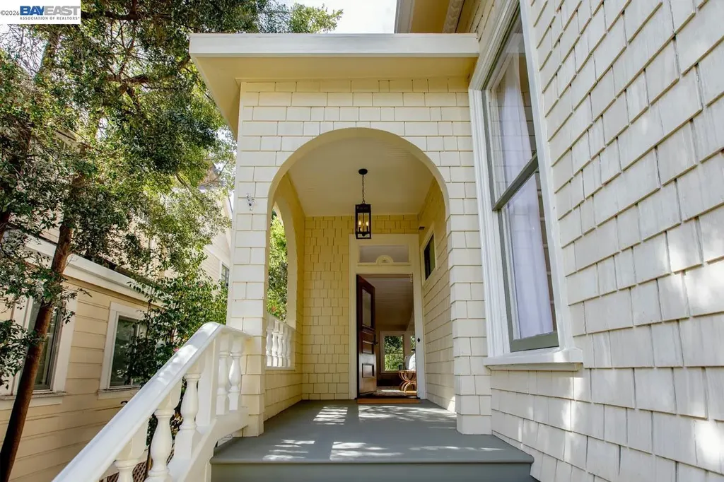 1003 Morton Street Alameda CA 94501