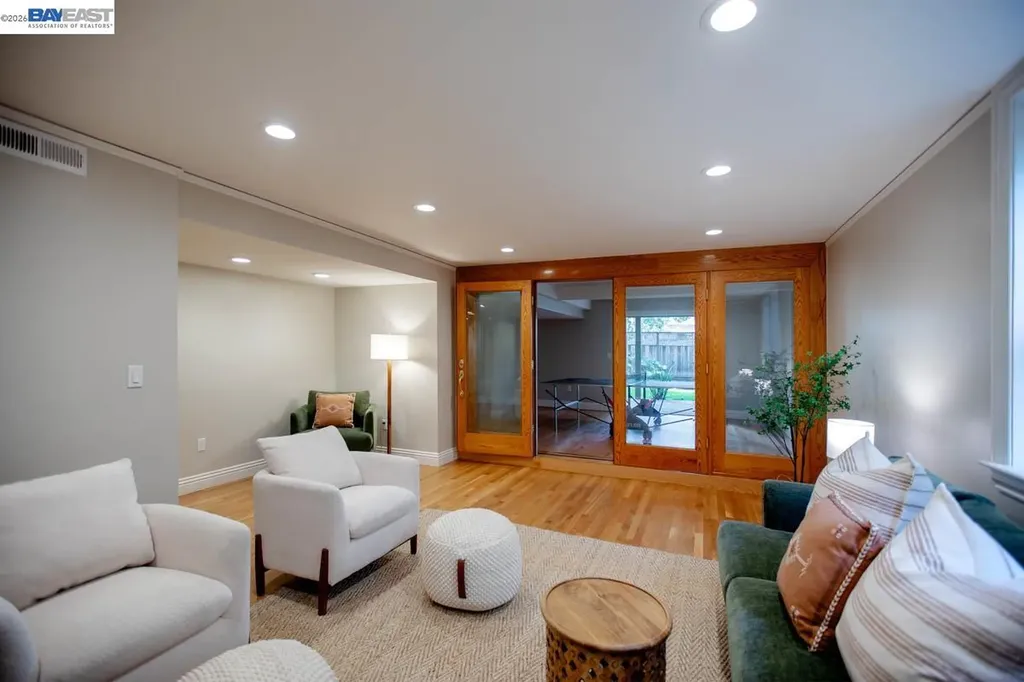 1003 Morton Street Alameda CA 94501