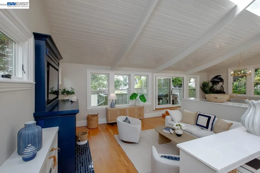 1003 Morton Street Alameda CA 94501