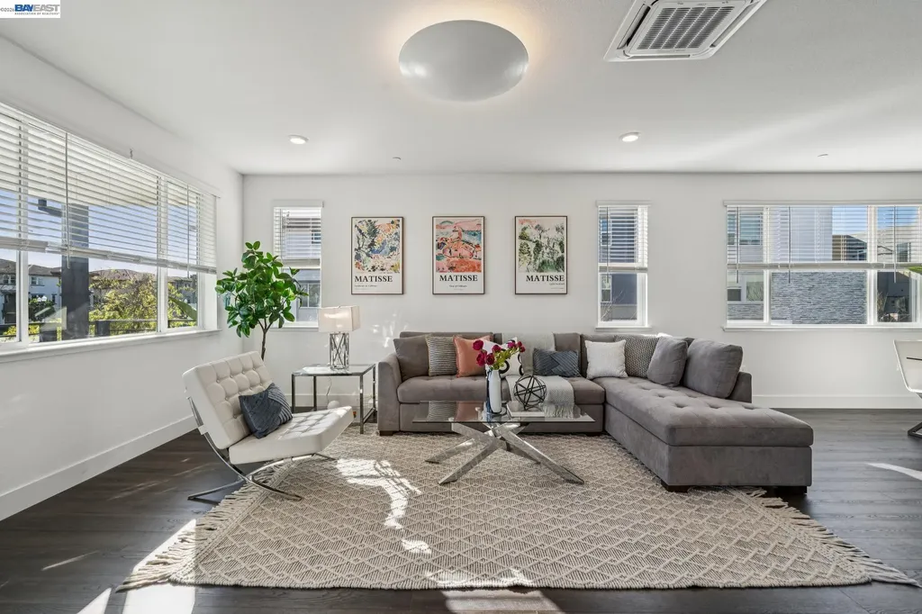 646 Eucalyptus Way Alameda CA 94501