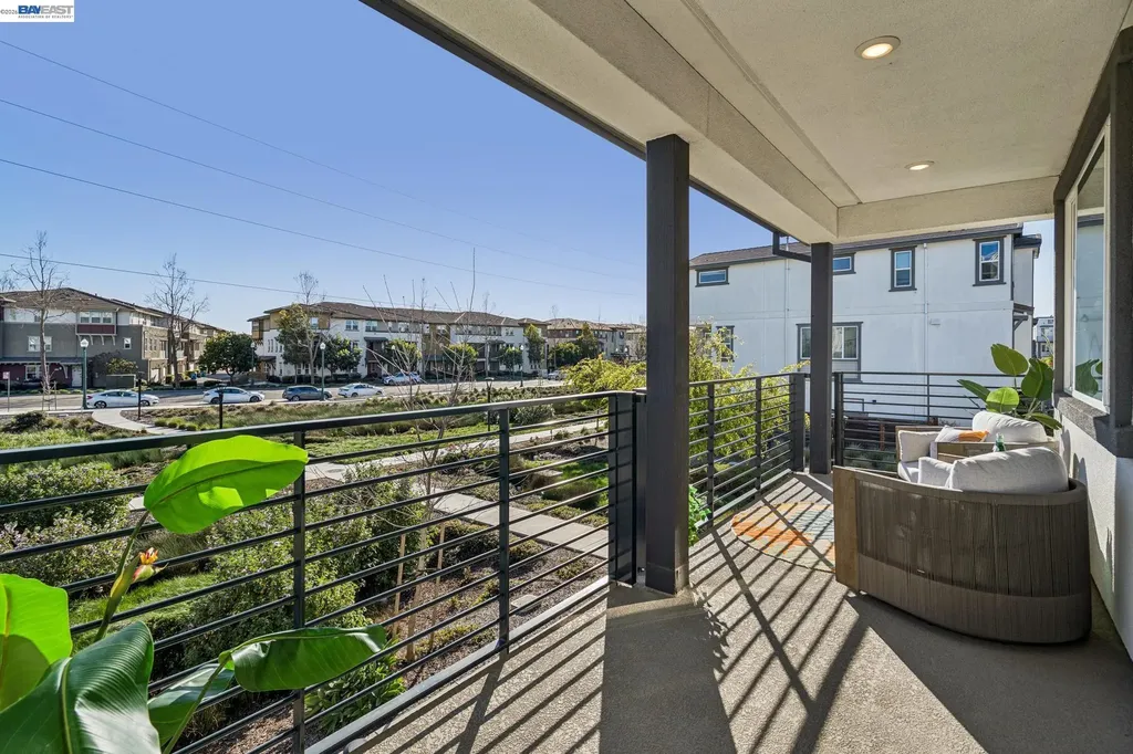 646 Eucalyptus Way Alameda CA 94501