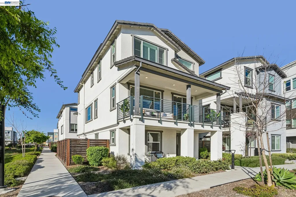 646 Eucalyptus Way Alameda CA 94501