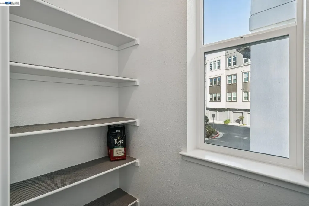 646 Eucalyptus Way Alameda CA 94501