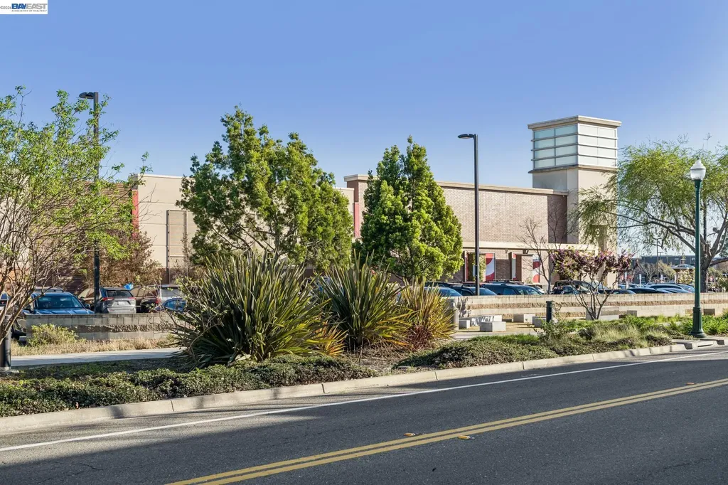 646 Eucalyptus Way Alameda CA 94501