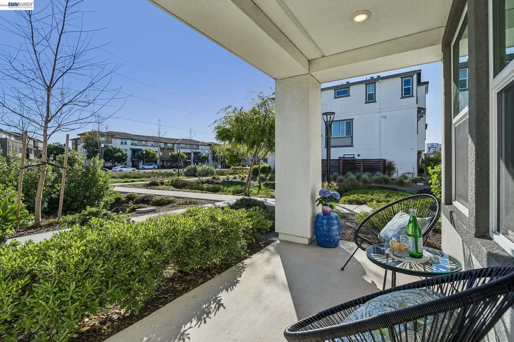 646 Eucalyptus Way Alameda CA 94501