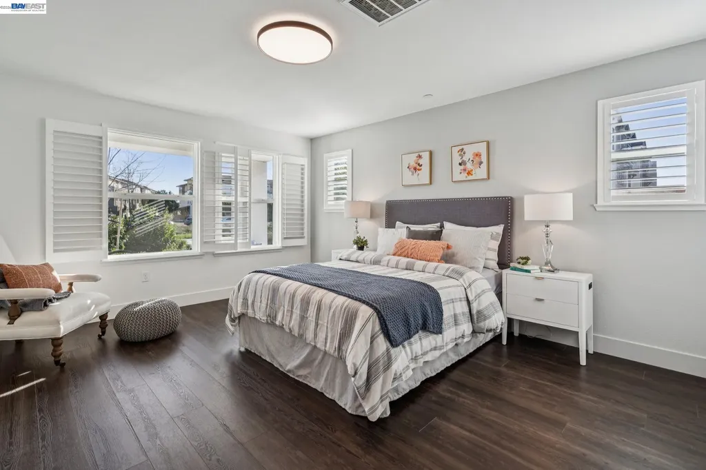 646 Eucalyptus Way Alameda CA 94501